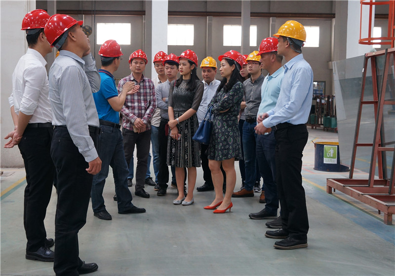 广东隆玻科技集团与中装建设集团正式建立全面战略合作伙伴关系